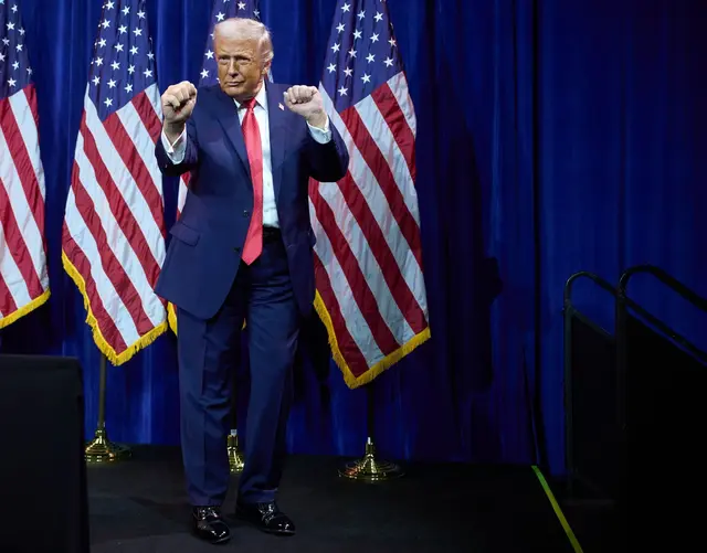 Für ihn sind viele seiner durchgesetzten Zölle eine Freude: US-Präsident Donald Trump. (Archivbild) | Foto: Evan Vucci/AP/dpa