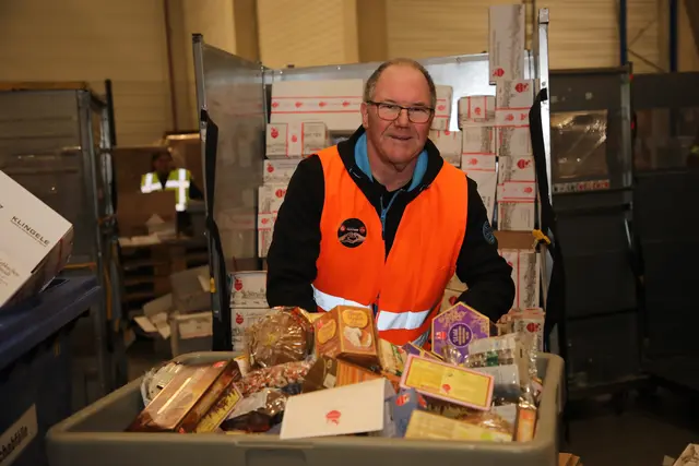 Foto: Jürgen Friedrich. Die große Charity-Aktion vom 1. FCN, Lebkuchen-Schmidt, Sparkasse Nürnberg und Umzüge Selisch.