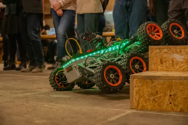 Roboter in der Ehrenhalle des Rathauses Wolffscher Bau am anlässlich des RoboCup 2027 in Nürnberg. | Foto: Matthias Wiedmann / Technische Hochschule Nürnberg Georg Simon Ohm