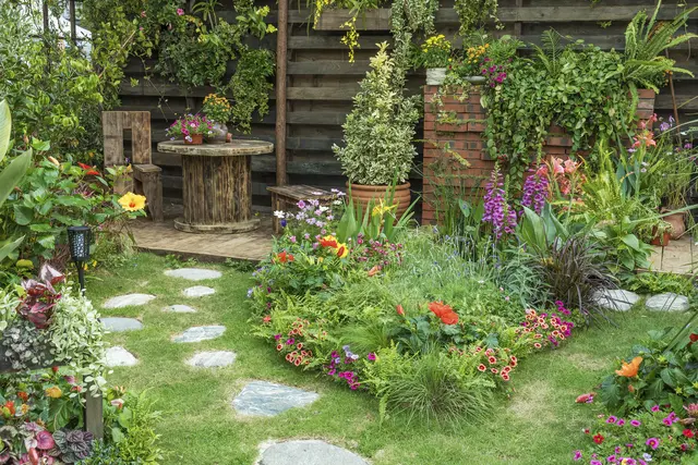 Gartenbesitzerinnen und -Besitzer laden zum Tag der offenen Gartentür am 28. Juni 2026 ein. Anmeldungen für teilnehmende Gärten sind bis 27. März 2026 möglich.
 | Foto: leeyiutung/Stock Adobe