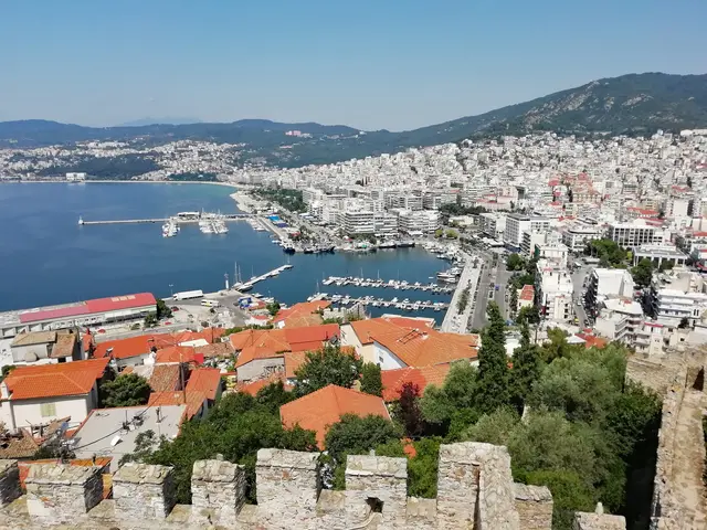Blick von der Burg auf Kavala. | Foto: Doris Groß / Stadt Nürnberg