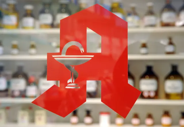 Darf dm apothekenpflichtige Medikamente online verkaufen. (Foto Illustration) | Foto: Uli Deck/dpa