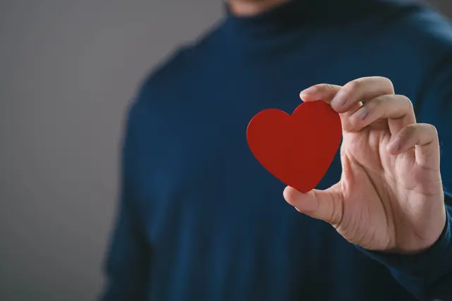Ein Blick in die Ehrenamtsbörse lohnt sich. (Symbolfoto) | Foto: Bordinthorn/stock.adobe.com