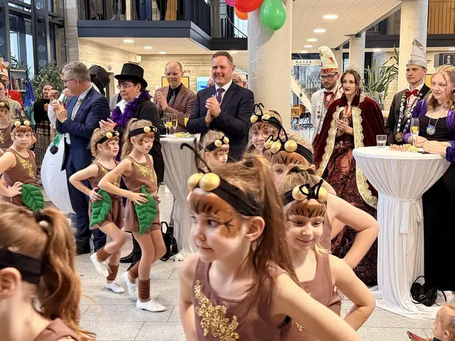 Die Kindertanzgruppen der Steiner Schlossgeister ‚Ameisen‘ und ‚Fliegengewichte‘ entzückten und begeisterten das Publikum. | Foto: Landratsamt Fürth