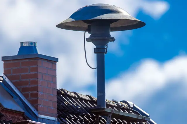 Fördergelder gibt es nur für moderne Sirenen, die sich zentral ansteuern lassen.  | Foto: Jens Büttner/dpa-Zentralbild/dpa (Symbolbild)