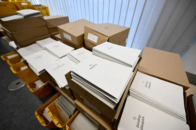 Die Behörden haben viel zu tun vor Wahlen.  | Foto: Felix Hörhager/dpa (Archivbild)