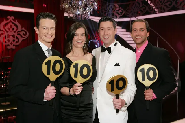Die Jury: Michael Hull, Katarina Witt, Joachim Llambi und Markus Schöffl (v.li.).  | Foto:  RTL / Gregorowius