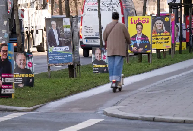 Am Sonntag sind in Bayern Kommunalwahlen. | Foto: Peter Kneffel/dpa