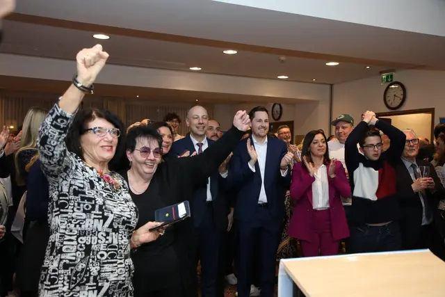 Jubel bei der Nürnberger CSU. Marcus König liegt souverän vorne.  | Foto: Jürgen Friedrich