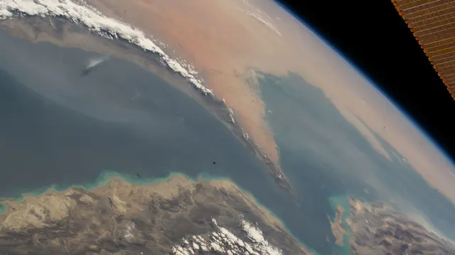 Ölpreise bleiben wegen des Iran-Kriegs unter Druck (Archivbild). | Foto: -/Nasa/dpa