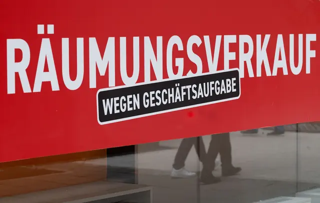 Viele Unternehmen müssen in der Wirtschaftskrise aufgeben (Archivbild). | Foto: Bernd Weißbrod/dpa