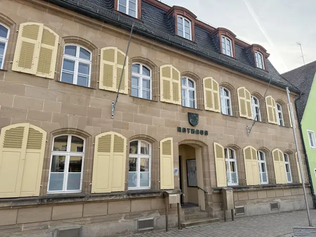 Im Pegnitzer Rathaus bleibt Wolfgang Nierhoff Chef. (Archivbild) | Foto: Kathrin Zeilmann/dpa