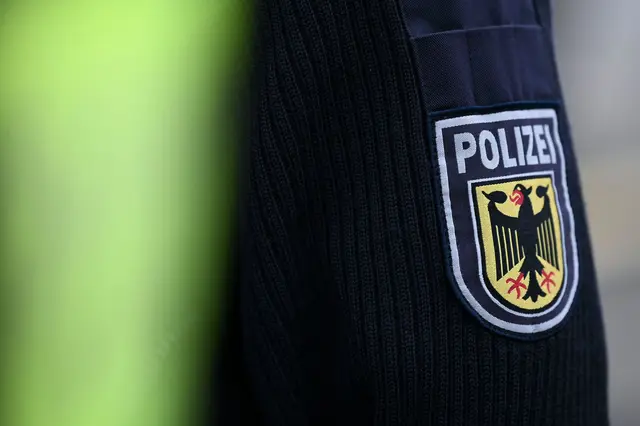 Die Bundespolizei wurde bei einer Kontrolle auf das Fahrzeug aufmerksam. 
 | Foto: Katharina Kausche/dpa (Symbolbild)
