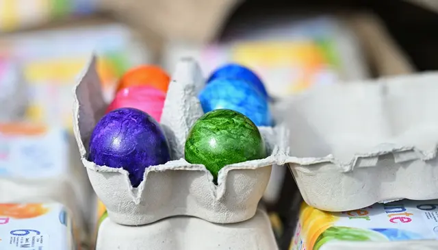 Vor Ostern sind in Deutschland die Eier knapp. | Foto: Jennifer Brückner/dpa (Symbolbild)