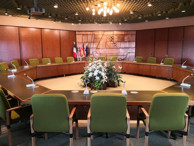 Der große Sitzungssaal im Oberasbacher Rathaus. | Foto: © Stadt Oberasbach