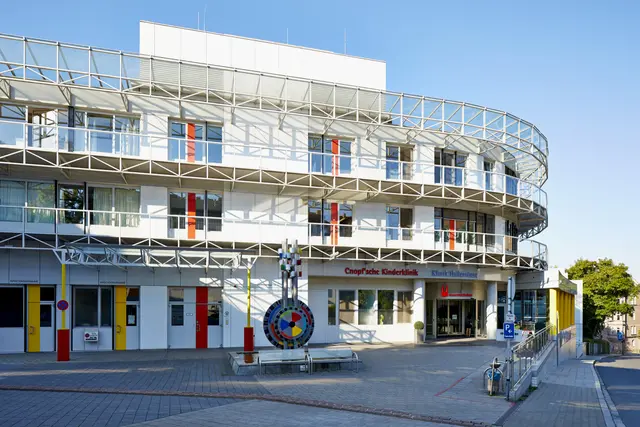 Die Klinik Hallerwiese-Cnopfsche Kinderklinik in Nürnberg-St. Johannis wird auch nach der Übernahme durch das Klinikum Nürnberg Geburtshilfe, Pädiatrie und Kinderchirurgie anbieten.  | Foto: Christine Blei, Diakoneo