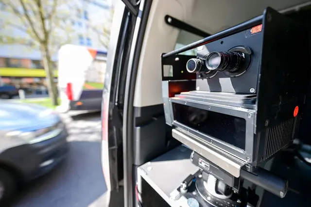 Im April findet wieder ein bundesweiter Blitzermarathon der Polizei statt. 
 | Foto: Sebastian Christoph Gollnow/dpa (Symbolbild)