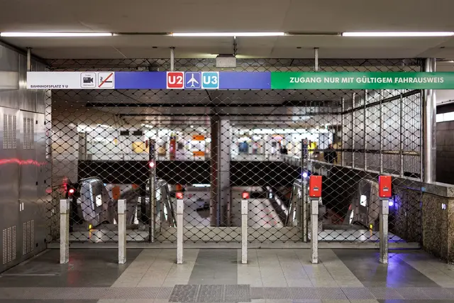 In Nürnberg sind keine außerplanmäßigen Preisanpassungen im Nahverkehr zu erwarten. Bei den regelmäßigen Preisanpassungen der Nahverkehrsunternehmen wird der Tarifvertrag dagegen sicherlich eine Rolle spielen.  | Foto: Daniel Karmann/dpa