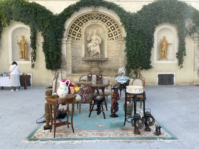 Die Haus- und Hofflohmärkte in den Fürther Stadtteilen beginnen dieses Jahr schon etwas früher.  Symbolfoto: ak