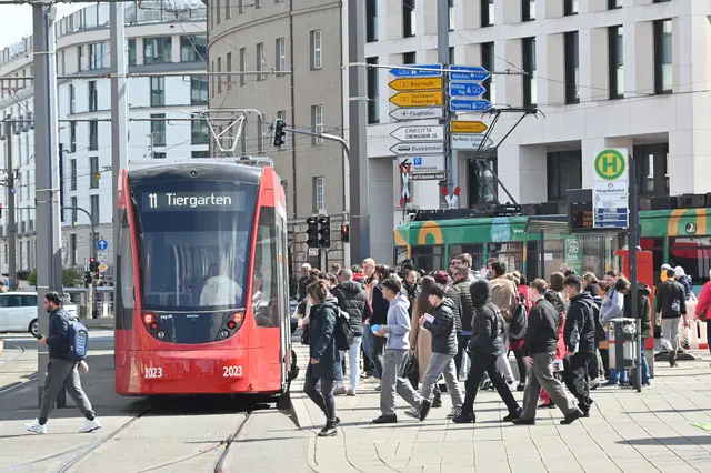 In Nürnberg werden genauso viele Wege mit dem ÖPNV wie mit dem Pkw zurückgelegt.
 | Foto: © VAG – Claus Felix