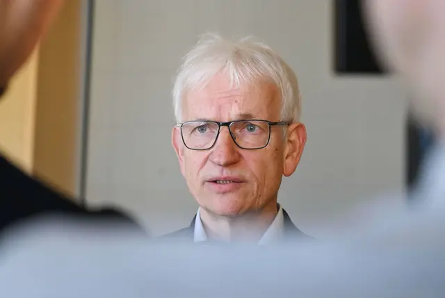 Die Deutsche Umwelthilfe klagt erneut gegen den Freistaat Bayern und dessen Klimaschutzpolitik. Bundesgeschäftsführer Jürgen Resch verlangt von der Staatsregierung deutlich mehr Anstrengungen zur Einhaltung der landeseigenen Klimaziele. (Archivbild) | Foto: Uli Deck/dpa