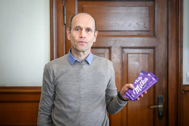 Die Verbraucherzentrale kritisiert, dass die reduzierte Menge nicht zu erkennen sei. | Foto: Sina Schuldt/dpa