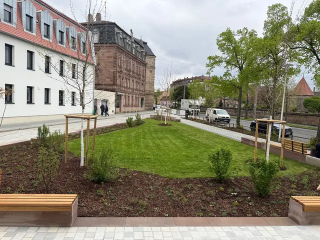 Auch bei diesem Pocket Park setzt Sör auf ein Entwässerungskonzept nach dem Schwammstadtprinzip.  | Foto: Kathrin Lehnerer / Stadt Nürnberg
