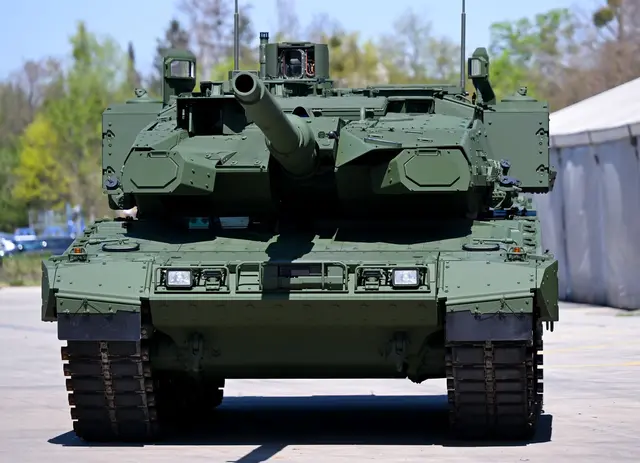 Die weltweiten Militärausgaben steigen seit Jahren.  | Foto: Sven Hoppe/dpa (Symbolbild)