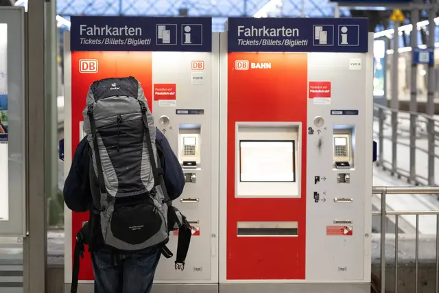 Bahnchefin Palla setzt ein Signal: Die Fahrpreise bleiben bis auf weiteres stabil. | Foto: Sebastian Kahnert/dpa