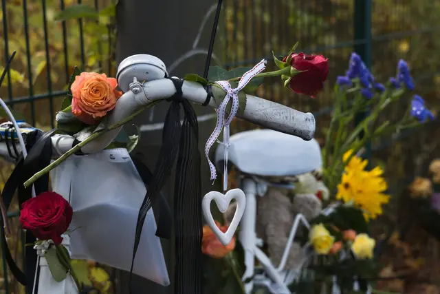 Die Zahl der im Straßenverkehr getöteten Radlerinnen und Radler ist weiter angestiegen.  | Foto: Marcus Golejewski/dpa (Archivbild)