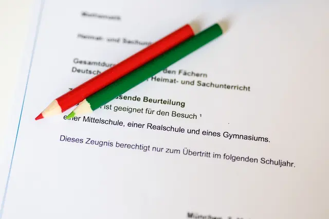 Der entscheidende Satz: In welche Schule darf das Kind in der fünften Klasse gehen? (Archivbild) | Foto: Matthias Balk/dpa