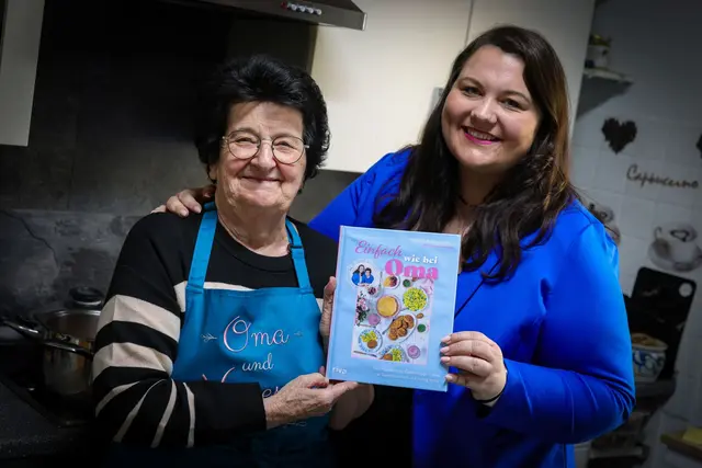 Von der Küche in die Sozialen Medien - und jetzt in ein Kochbuch: Die Rezepte von Vanessa und ihrer Oma Annemarie sind jetzt auch dort zu lesen. | Foto: Christoph Reichwein/dpa