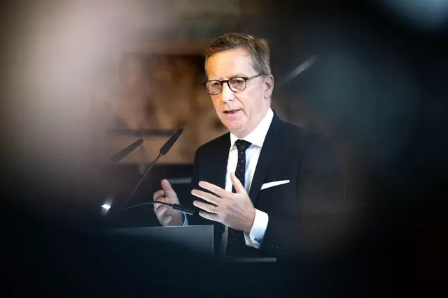 Es gehe nicht um mehr Arbeitszeit, sagt Hüther.  | Foto: Sina Schuldt/dpa (Archivbild)
