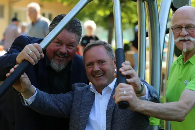 (v.l.n.r.) Alexander Dörr, Erster Bürgermeister Puschendorf, Landrat Bernd Obst und Wolfgang Kistner, Altbürgermeister Gemeinde Puschendorf. | Foto: Thomas Klein