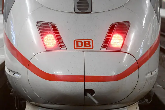 Auch die wichtige ICE-Verbindung München-Nürnberg ist betroffen. (Symbolbild) | Foto: Felix Hörhager/dpa