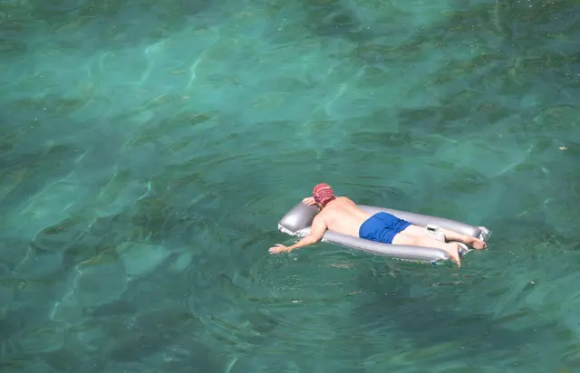 Urlaub in Nordmazedonien ist halb so teuer wie in Deutschland.  | Foto: Clara Margais/dpa (Symbolbild)