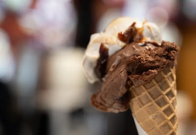 Dieser konkrete Vorfall sorgt in Italien regelmäßig für Schlagzeilen und wird dort offiziell als il gelato d'oro („das goldene Eis“) oder prezzi gonfiati (aufgeblähte Preise) betitelt. | Foto: Markus Lenhardt/dpa