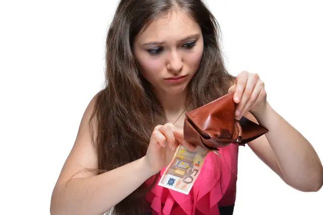 Bei der gestiegenen Inflation verlieren viele Sparer unter dem Strich Geld - erst Recht beim Geldhorten zu Hause. | Foto: Thomas Mucha-stock.adobe.com (Symbolbild)