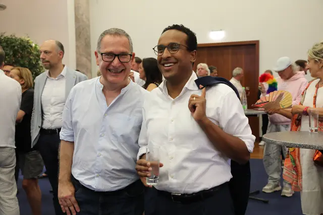 Stadtrat Michael Ziegler (SPD, l.) und 3. Bürgermeister Nasser Ahmed (SPD). | Foto: Jürgen Friedrich