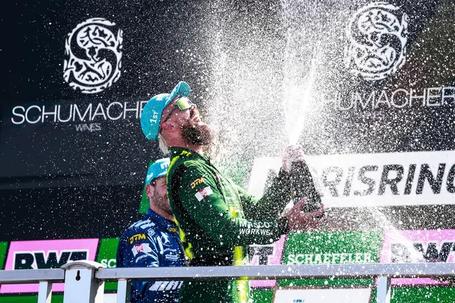 Riesenjubel bei Nicki Thiim über seinen zweiten DTM-Sieg. | Foto: ADAC Motorsport