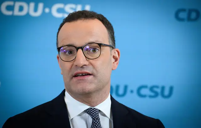 Jens Spahn liefert wieder einmal eine Steilvorlage für Kritik, Spott und Häme. | Foto: Bernd von Jutrczenka/dpa (Archivbild)