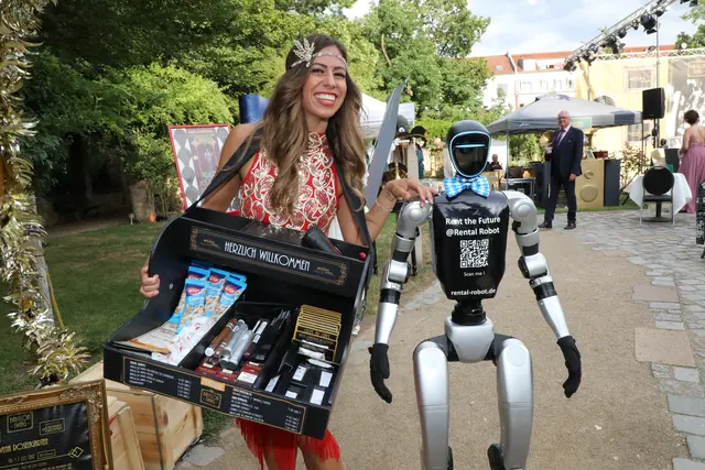Wenn die 1920er-Jahre auf die Zukunft treffen...  | Foto: Jürgen Friedrich/Verena Dreier. Impressionen vom Sommer Nachts Ball 2026.