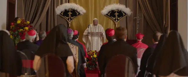 PAPAMOBIL – EIN PAPST ON TOUR ist ab 28. August im Handel und ab 13. August digital verfügbar. | Foto: Lighthouse Home Entertainment