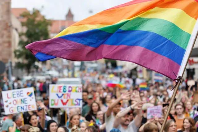Der CSD in Nürnberg soll stattfinden. (Archivbild) | Foto: Daniel Karmann/dpa