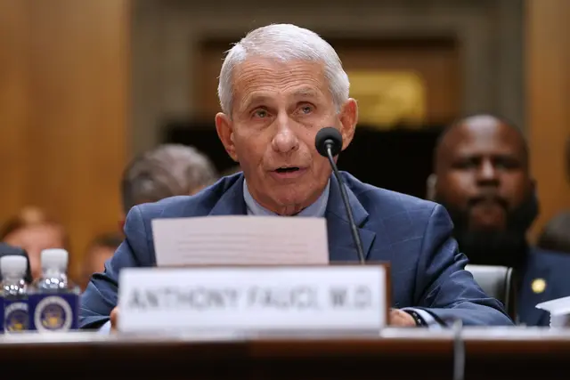 Der US-Immunologe Fauci hat von seinem Schweigerecht Gebrauch gemacht. | Foto: Allison Robbert/AP/dpa