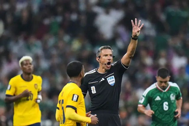 Wie bei der WM: Schiedsrichter dürfen bei verzögerten Einwürfen oder Abstößen künftig einen 5-Sekunden-Countdown starten.  | Foto: Eduardo Verdugo/AP/dpa
