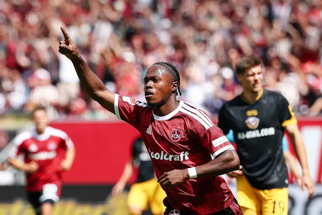 Mohamed Alì Zoma (M) ist Nürnbergs Top-Torjäger.  | Foto: Daniel Löb/dpa