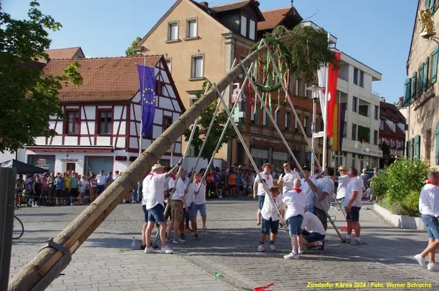 Die Kärwa in Zirndorf dauert heuer vom 21. bis 25. August. | Foto: Werner Schieche