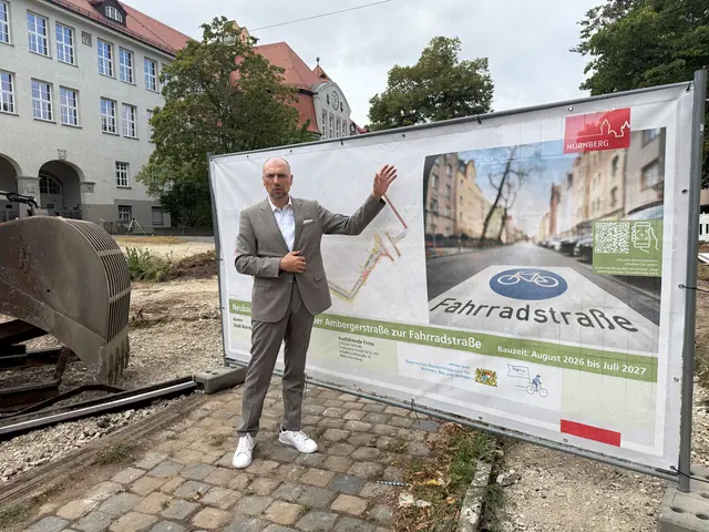 Zum Beginn der Arbeiten besuchte Bürgermeister und Erster Sör-Werkleiter Andreas Krieglstein die Baustelle. | Foto: Kathrin Lehnerer / Stadt Nürnberg