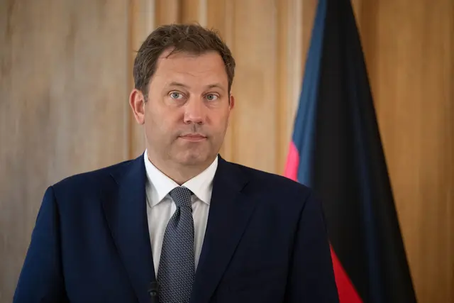 Klingbeil sagt, was er wirklich plant. | Foto: Gian Ehrenzeller/KEYSTONE/dpa
